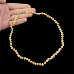 BURSZTYN - NASZYJNIK Z NATURALNYCH KAMIENI Z ZAPIĘCIEM - 52-55 cm