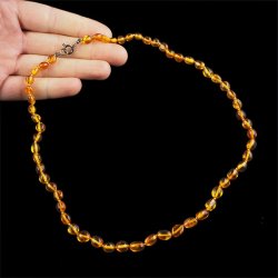 BURSZTYN - NASZYJNIK Z NATURALNYCH KAMIENI Z ZAPIĘCIEM - 51-53 cm