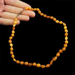 BURSZTYN - NASZYJNIK Z NATURALNYCH KAMIENI Z ZAPIĘCIEM - 48-49 cm