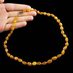 BURSZTYN - NASZYJNIK Z NATURALNYCH KAMIENI Z ZAPIĘCIEM - 53-54 cm