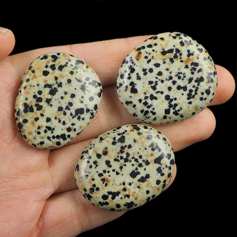 JASPIS DALMATYŃCZYK - PŁASKI OTOCZAK - 35-40 mm