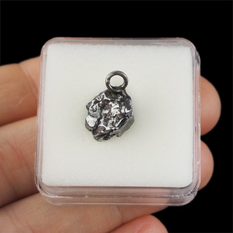 Campo del Cielo - WISIOREK Z METEORYTEM - 17 mm - ARGENTYNA