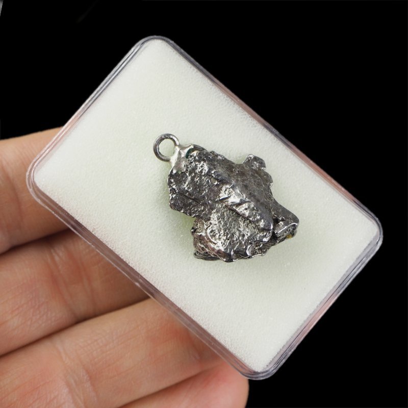 Campo del Cielo - WISIOREK Z METEORYTEM - 29 mm - ARGENTYNA