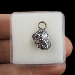 Campo del Cielo - WISIOREK Z METEORYTEM - 20 mm - ARGENTYNA