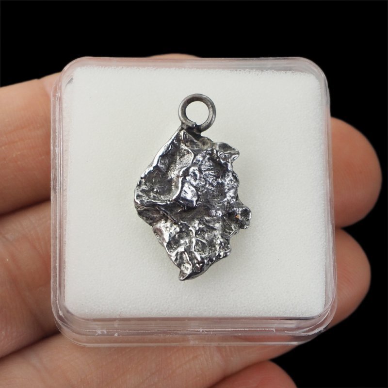 Campo del Cielo - WISIOREK Z METEORYTEM - 24 mm - ARGENTYNA