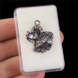 Campo del Cielo - WISIOREK Z METEORYTEM - 28 mm - ARGENTYNA