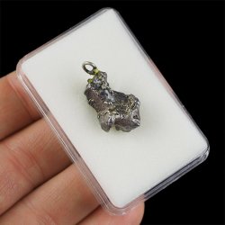 Campo del Cielo - WISIOREK Z METEORYTEM - 25 mm - ARGENTYNA