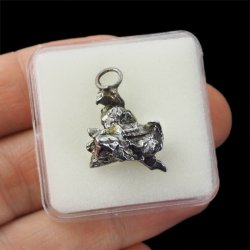 Campo del Cielo - WISIOREK Z METEORYTEM - 25 mm - ARGENTYNA