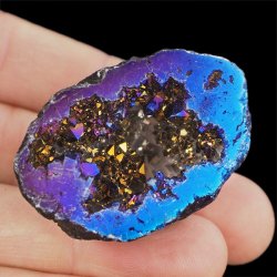 KRYSZTAŁ GÓRSKI - BLUE AURA - GEODA - 45 mm