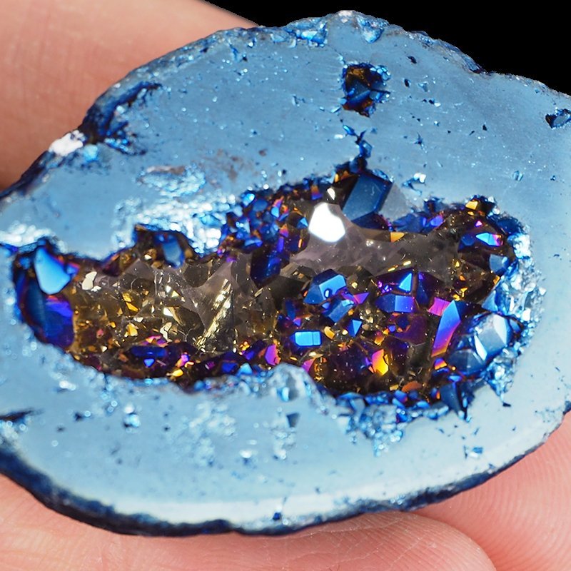 KRYSZTAŁ GÓRSKI - BLUE AURA - GEODA - 50 mm