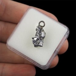 Campo del Cielo - WISIOREK Z METEORYTEM - 20 mm - ARGENTYNA