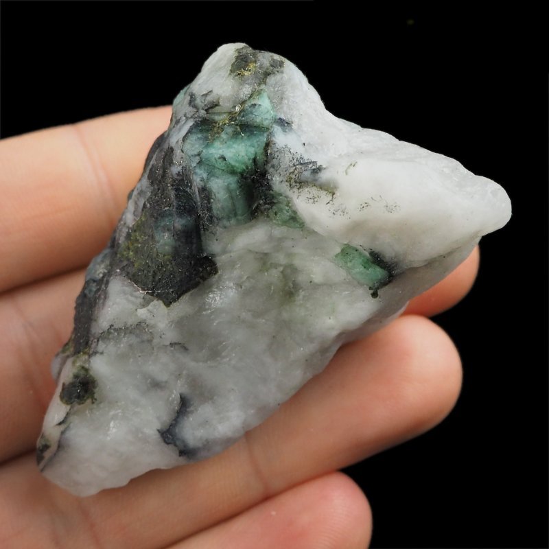 SZMARAGD W SKALE - 64 mm - BRAZYLIA