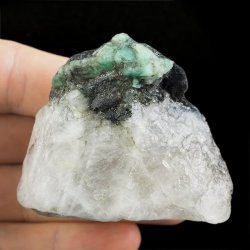 SZMARAGD W SKALE - 60 mm - BRAZYLIA