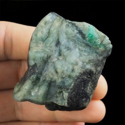 SZMARAGD W SKALE - 55 mm - BRAZYLIA