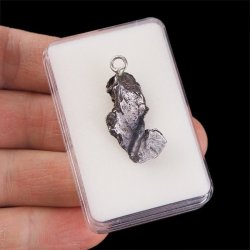 Campo del Cielo - WISIOREK Z METEORYTEM - 31 mm - ARGENTYNA