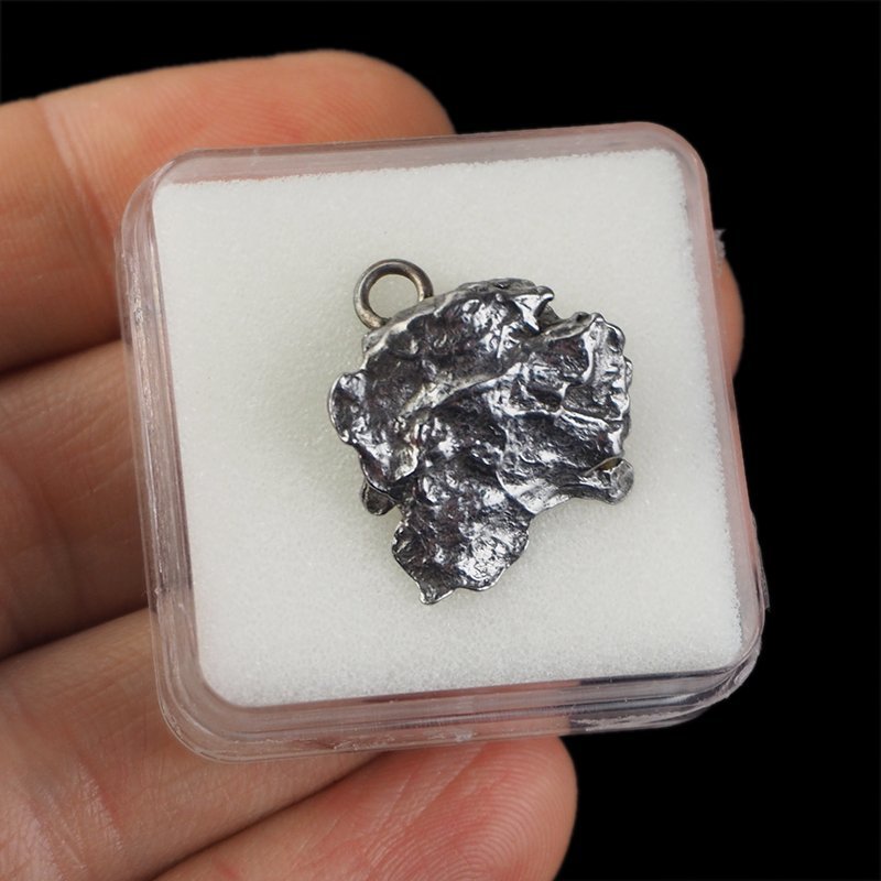 Campo del Cielo - WISIOREK Z METEORYTEM - 22 mm - ARGENTYNA