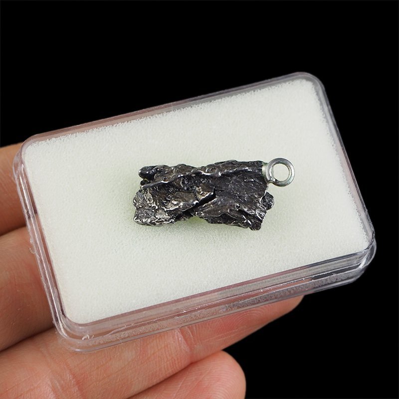 Campo del Cielo - WISIOREK Z METEORYTEM - 28 mm - ARGENTYNA