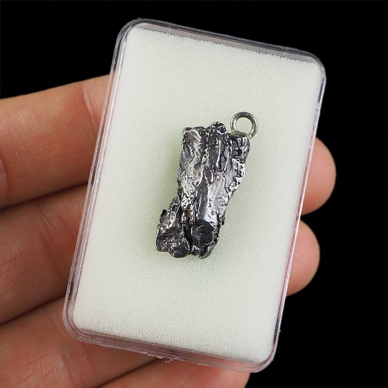 Campo del Cielo - WISIOREK Z METEORYTEM - 28 mm - ARGENTYNA