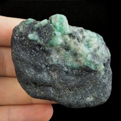 SZMARAGD W SKALE - 65 mm - BRAZYLIA