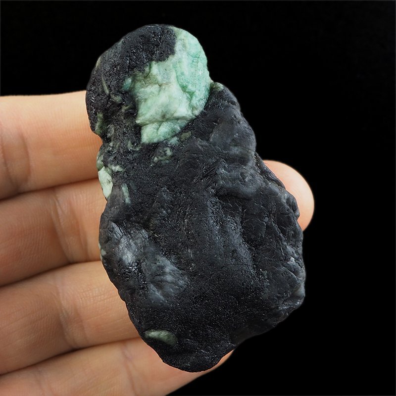 SZMARAGD W SKALE - 67 mm - BRAZYLIA