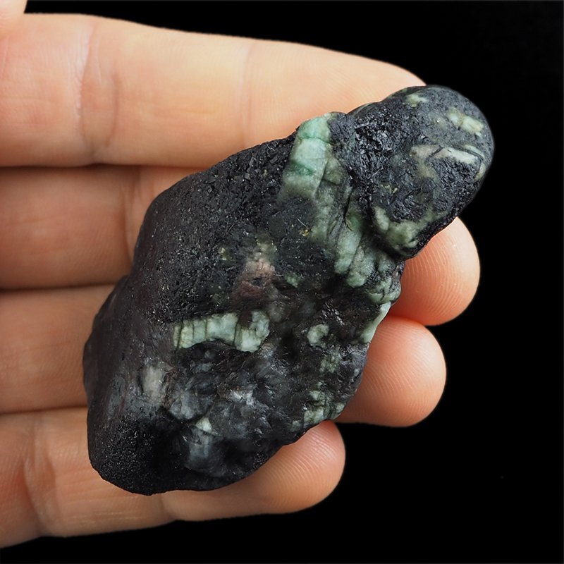 SZMARAGD W SKALE - 67 mm - BRAZYLIA