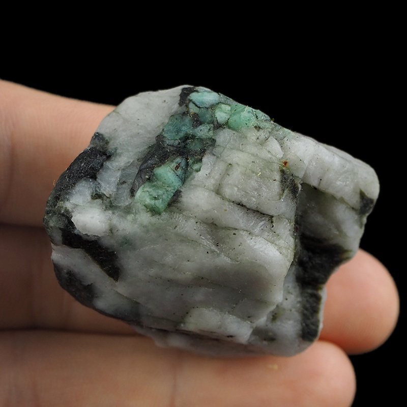 SZMARAGD W SKALE - 48 mm - BRAZYLIA