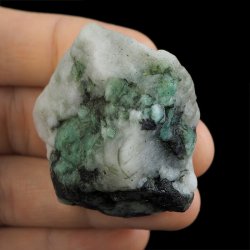 SZMARAGD W SKALE - 48 mm - BRAZYLIA