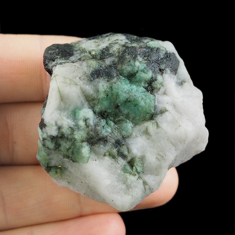 SZMARAGD W SKALE - 48 mm - BRAZYLIA