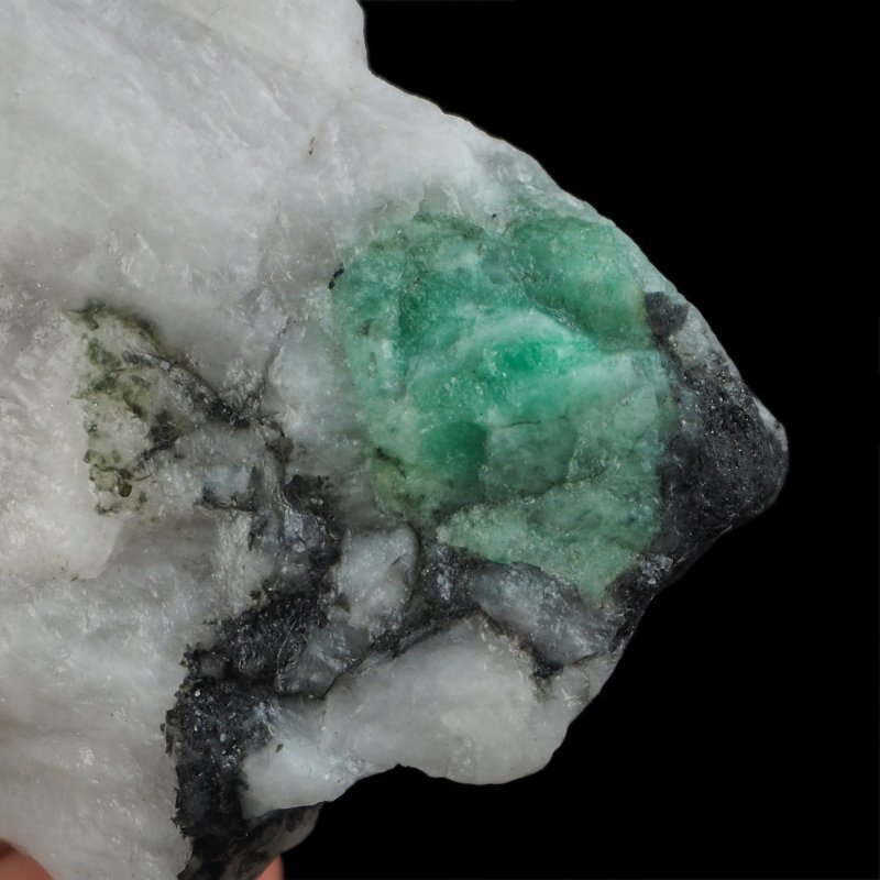 SZMARAGD W SKALE - 80 mm - BRAZYLIA