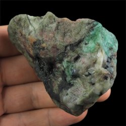 SZMARAGD W SKALE - 80 mm - BRAZYLIA