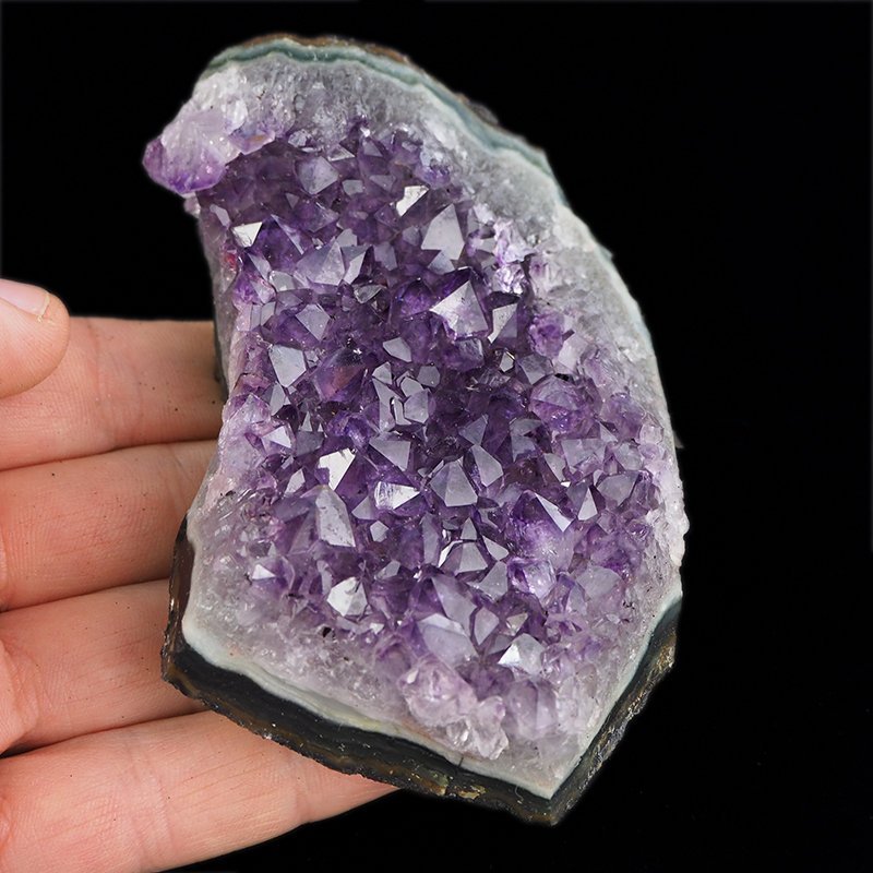 AMETYST- SZCZOTKA KRYSTALICZNA - 101 mm - URUGWAJ