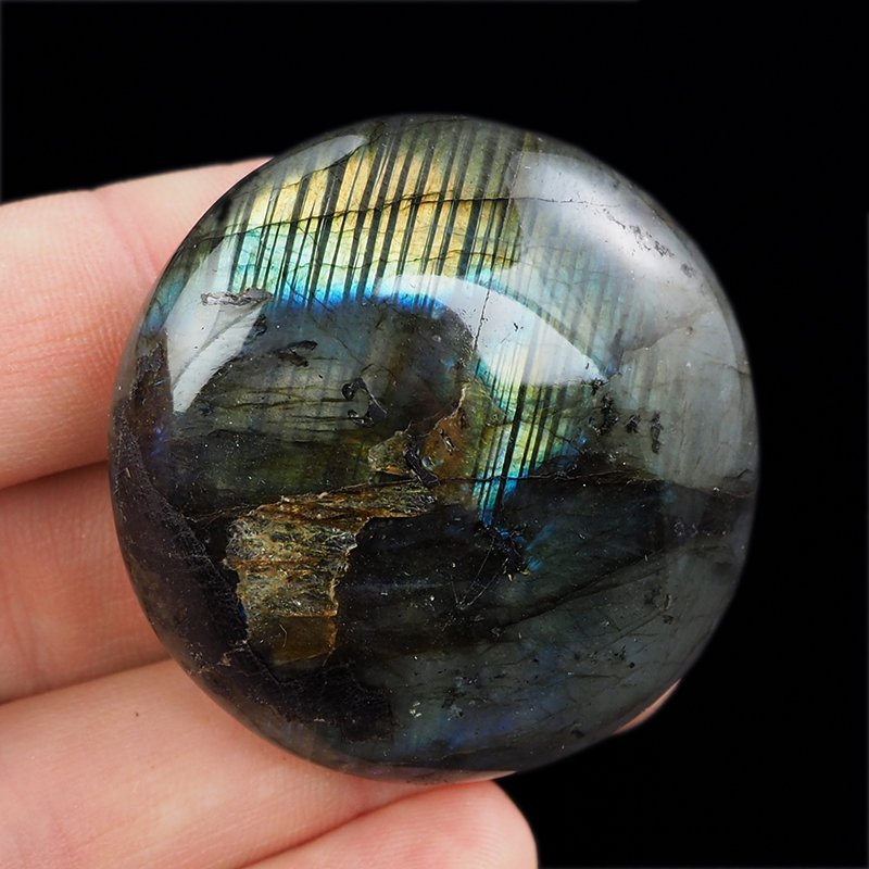 LABRADORYT - OTOCZAK - 43 mm - MADAGASKAR