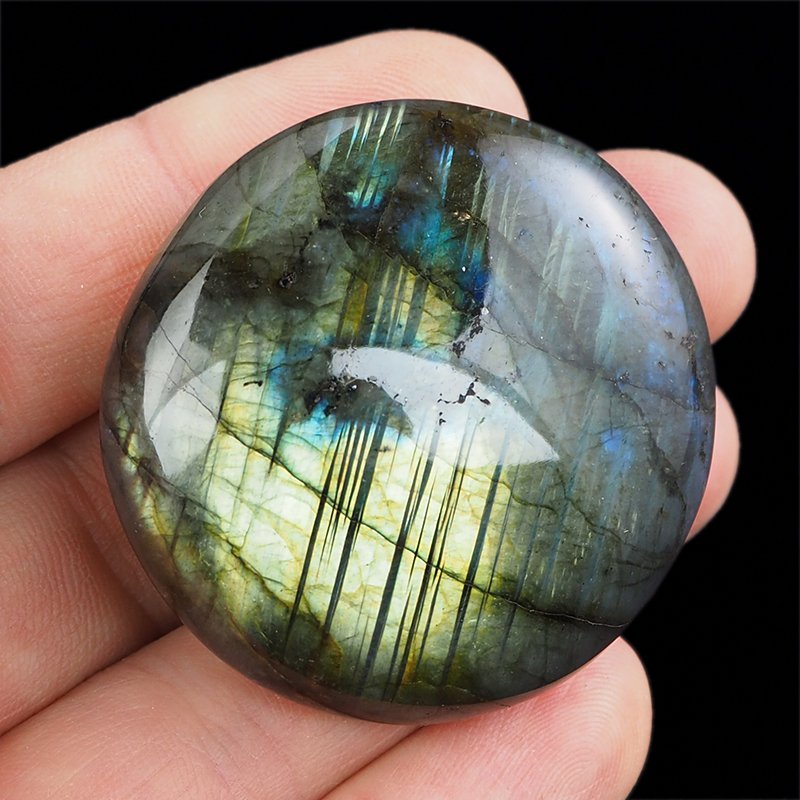 LABRADORYT - OTOCZAK - 43 mm - MADAGASKAR