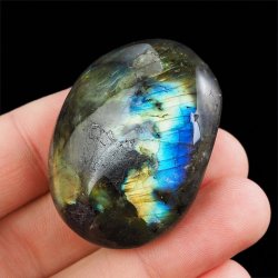 LABRADORYT - OTOCZAK - 41 mm - MADAGASKAR