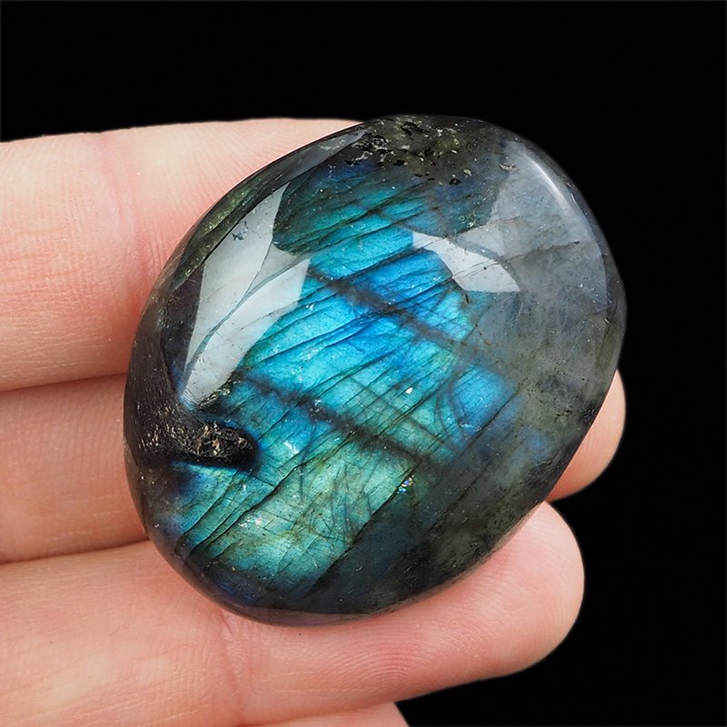 LABRADORYT - OTOCZAK - 40 mm - MADAGASKAR