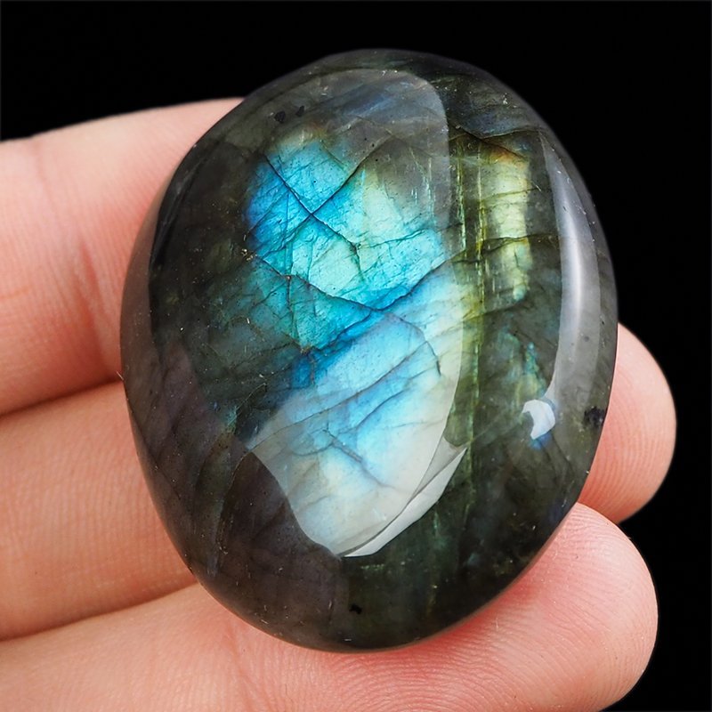 LABRADORYT - OTOCZAK - 40 mm - MADAGASKAR