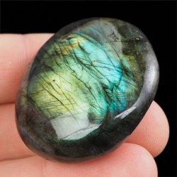 LABRADORYT - OTOCZAK - 38 mm - MADAGASKAR