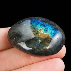 LABRADORYT - OTOCZAK - 42 mm - MADAGASKAR