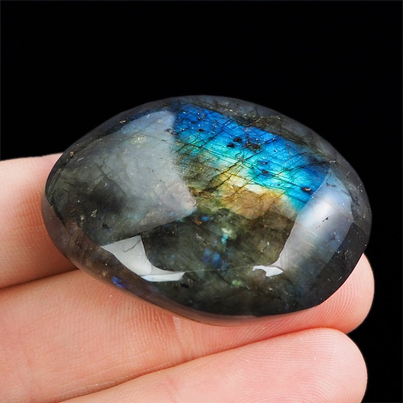 LABRADORYT - OTOCZAK - 42 mm - MADAGASKAR