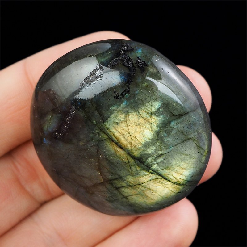 LABRADORYT - OTOCZAK - 43 mm - MADAGASKAR