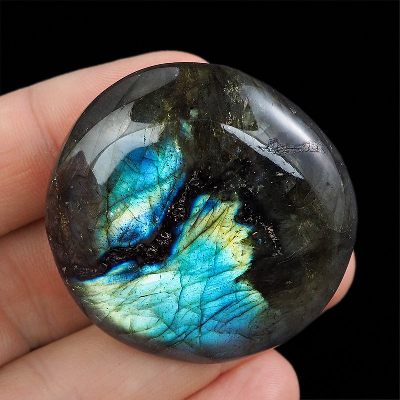 LABRADORYT - OTOCZAK - 42 mm - MADAGASKAR