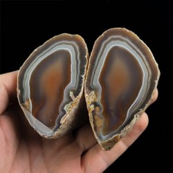 AGAT - DWIE POŁÓWKI - 83 mm - BRAZYLIA