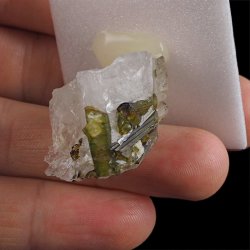 ZIELONY TURMALIN WERDELIT, KRYSZTAŁ GÓRSKI - 34 mm - BRAZYLIA