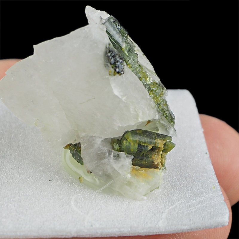 ZIELONY TURMALIN WERDELIT, KRYSZTAŁ GÓRSKI - 29 mm - BRAZYLIA