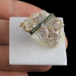 ZIELONY TURMALIN WERDELIT, KRYSZTAŁ GÓRSKI, MIKA - 29 mm - BRAZYLIA