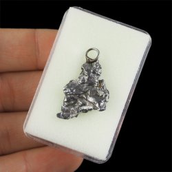 Campo del Cielo - WISIOREK Z METEORYTEM - 26 mm - ARGENTYNA