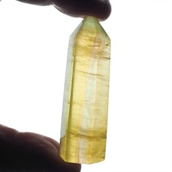 ŻÓŁTY FLUORYT - OBELISK Z NATURALNEGO KAMIENIA - 65 mm
