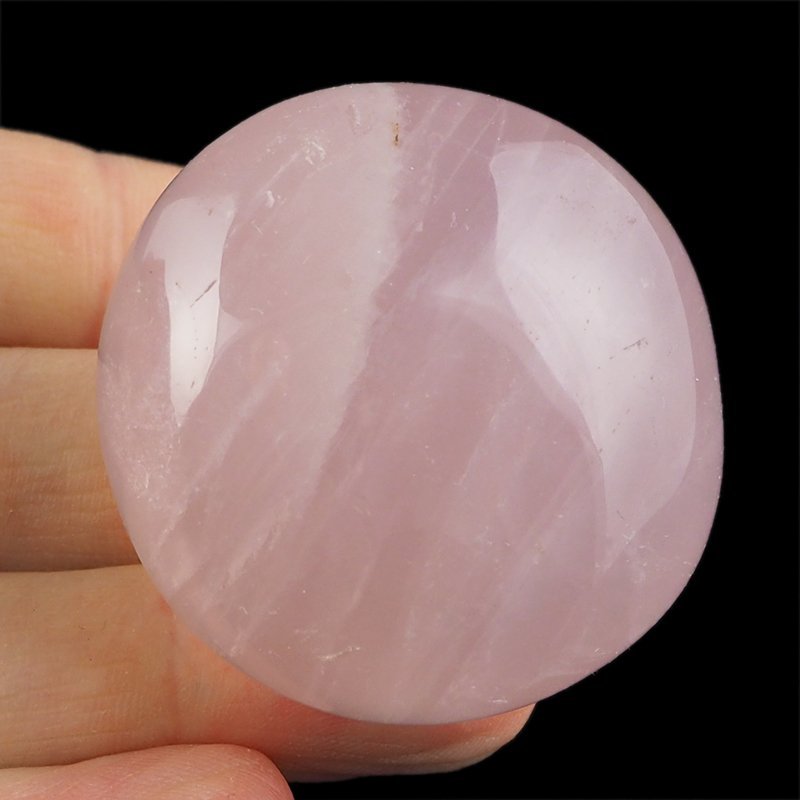 KWARC RÓŻOWY - OTOCZAK - 43 mm - MADAGASKAR