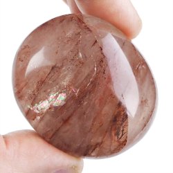 KRYSZTAŁ GÓRSKI Z HEMATYTEM - OTOCZAK - 50 mm - MADAGASKAR