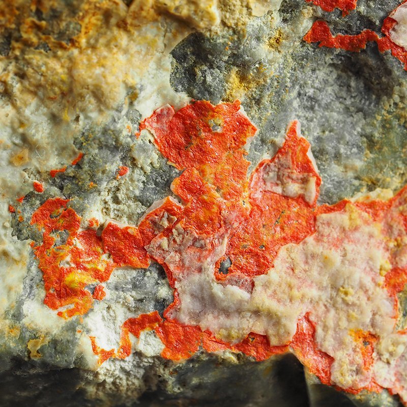 REALGAR, AURYPIGMENT, CHALCEDON - 105 mm - INDONEZJA